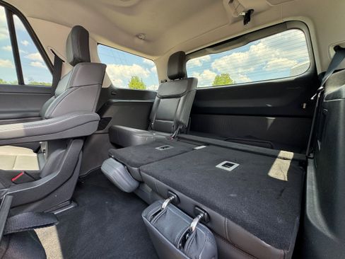 Used 2025 Ford Expedition Active AWD/4WD image 12