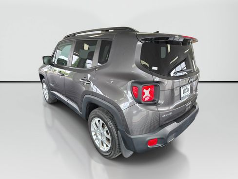Used 2019 Jeep Renegade Latitude w/ Cold Weather Group AWD/4WD image 3
