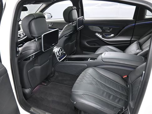 Used 2017 Mercedes-Benz Maybach S 600 image 34