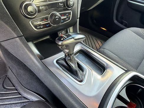 Used 2020 Dodge Charger SXT RWD image 13