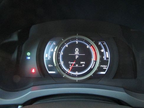 Used 2016 Lexus IS 200t RWD image 15