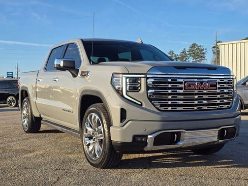 Used 2024 GMC Sierra 1500 Denali image 7
