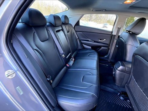 Used 2024 Hyundai Elantra Limited image 20