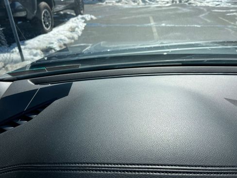 Used 2025 Volkswagen Jetta Sport image 32