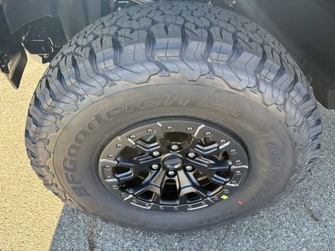 New 2025 Ford Bronco Raptor w/ Interior Carbon Fiber Pack image 15