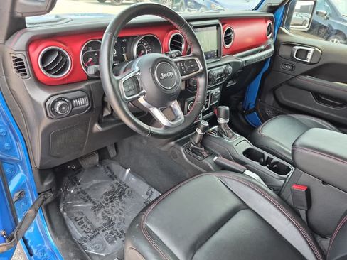 Used 2022 Jeep Wrangler Unlimited Rubicon w/ Cold Weather Group AWD/4WD image 11