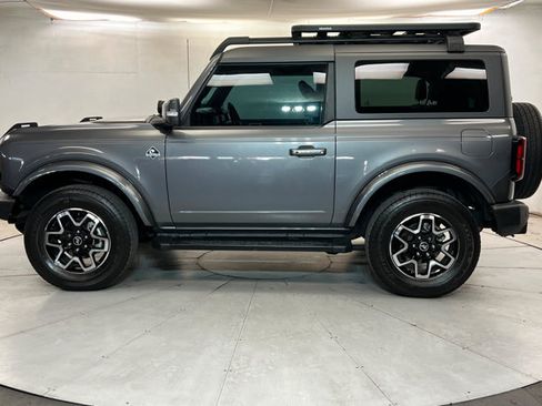 Used 2021 Ford Bronco Outer Banks AWD/4WD image 2