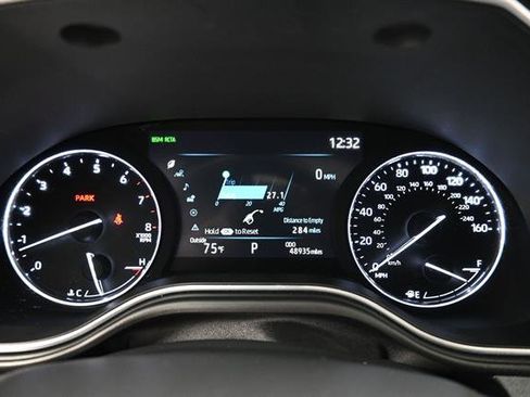 Certified 2021 Toyota Avalon Touring FWD image 9