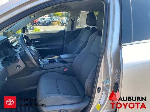 Certified 2024 Toyota Venza LE AWD/4WD image 30