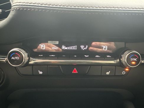 Used 2024 MAZDA MAZDA3 s image 24