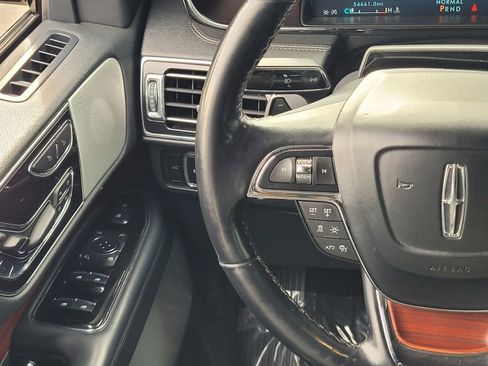Used 2023 Lincoln Navigator Reserve image 13