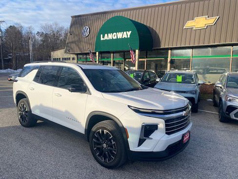 New 2026 Chevrolet Traverse LT w/ Sun and Wheel Package image 1