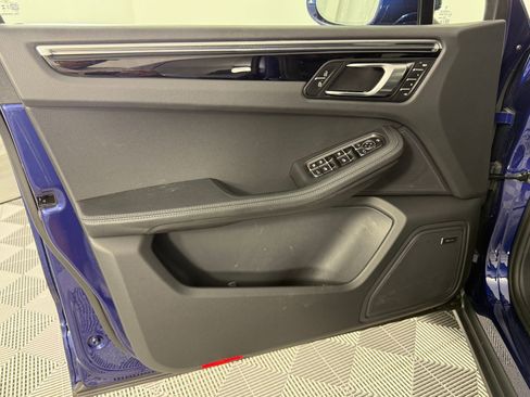 New 2025 Porsche Macan image 14