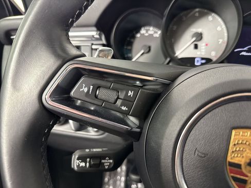 Certified 2022 Porsche Macan S w/ Premium Package Plus AWD/4WD image 38