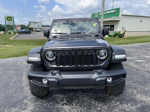 Used 2025 Jeep Wrangler Unlimited Sport AWD/4WD image 8