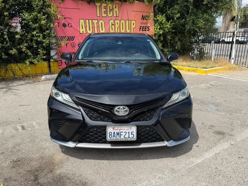 Used 2018 Toyota Camry XSE FWD image 2