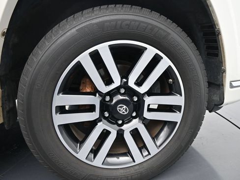 Used 2017 Toyota 4Runner Limited AWD/4WD image 11