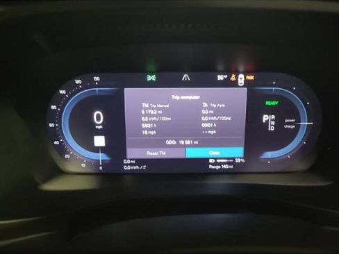 Used 2023 Volvo C40 P8 Recharge Ultimate image 8