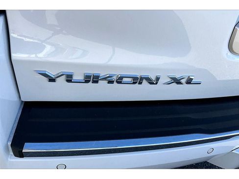 Used 2019 GMC Yukon XL Denali w/ Denali Ultimate Package image 35