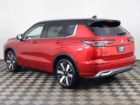 New 2025 Mitsubishi Outlander SEL image 13