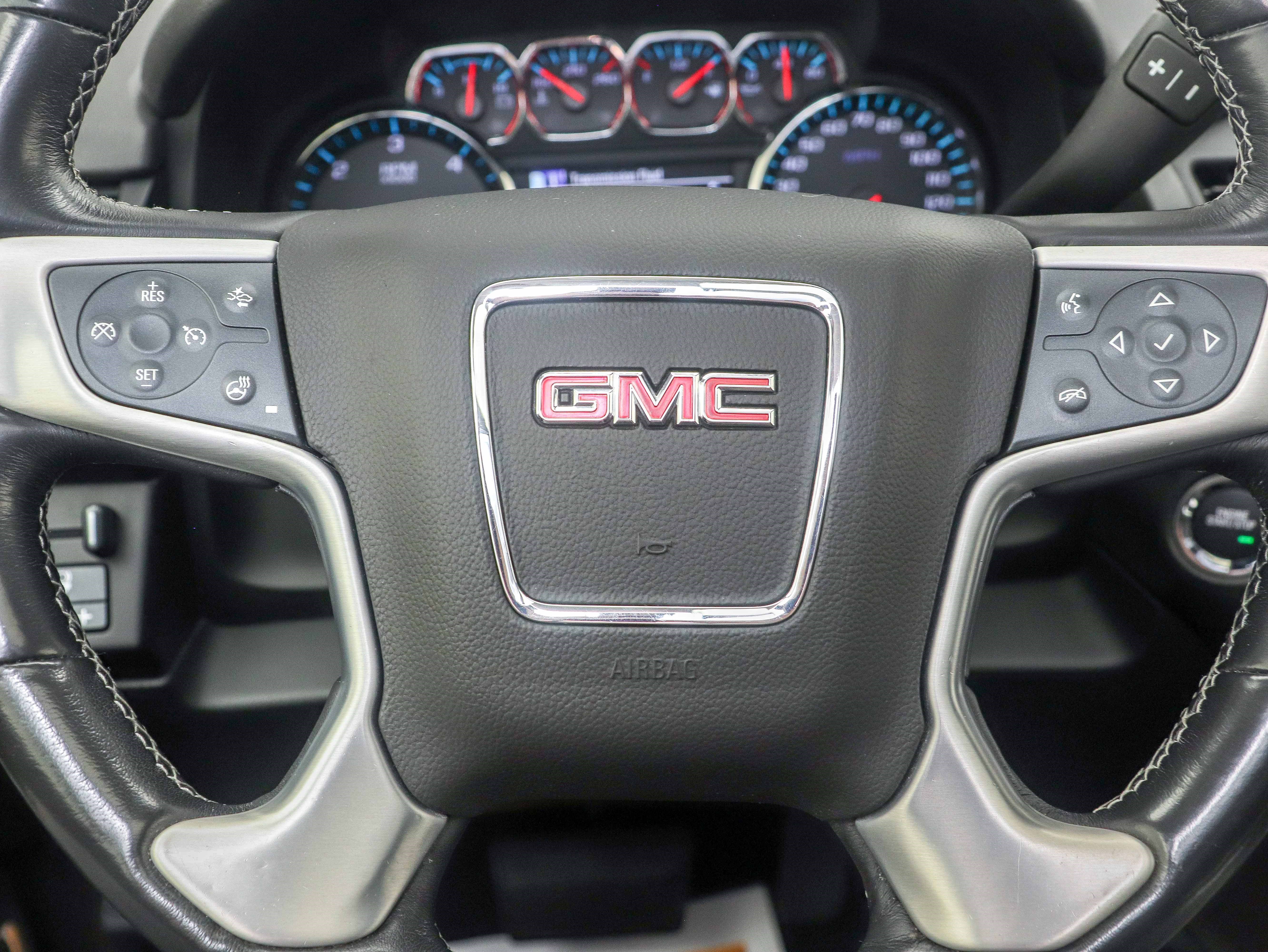 Used 2020 GMC Yukon XL SLT w/ Premium Edition AWD/4WD image 24
