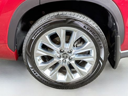 Used 2020 Toyota Highlander Limited image 31