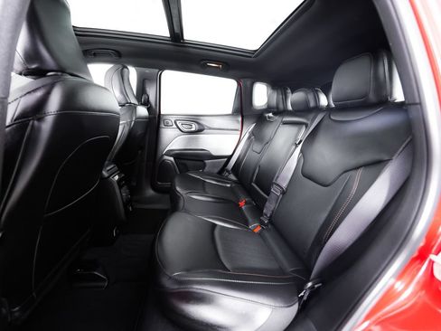 Used 2023 Jeep Compass Latitude w/ Sun and Sound Group AWD/4WD image 19