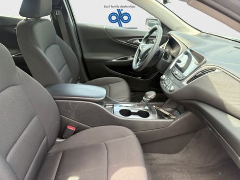 Used 2021 Chevrolet Malibu LS FWD image 21