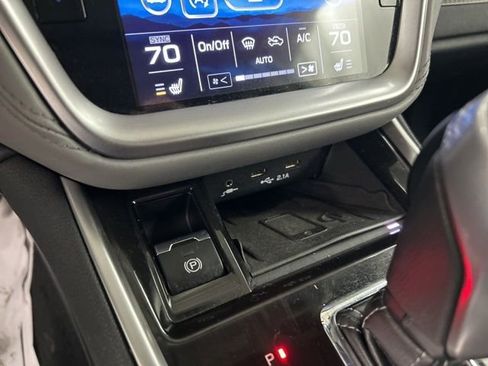 Used 2022 Subaru Outback Premium image 21