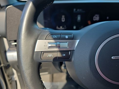 Used 2025 Hyundai Kona SEL FWD image 14