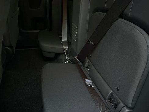 New 2026 Nissan Frontier S image 5