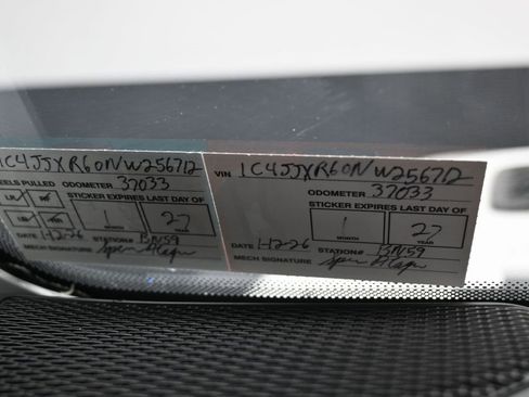 Used 2022 Jeep Wrangler Unlimited Rubicon 4xe w/ Dual Top Group image 10