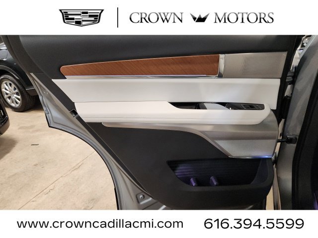 Certified 2026 Cadillac Vistiq Sport w/ LPO, Floor Liner Package AWD/4WD image 25