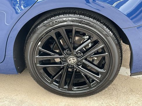 Used 2025 Toyota Camry SE image 8