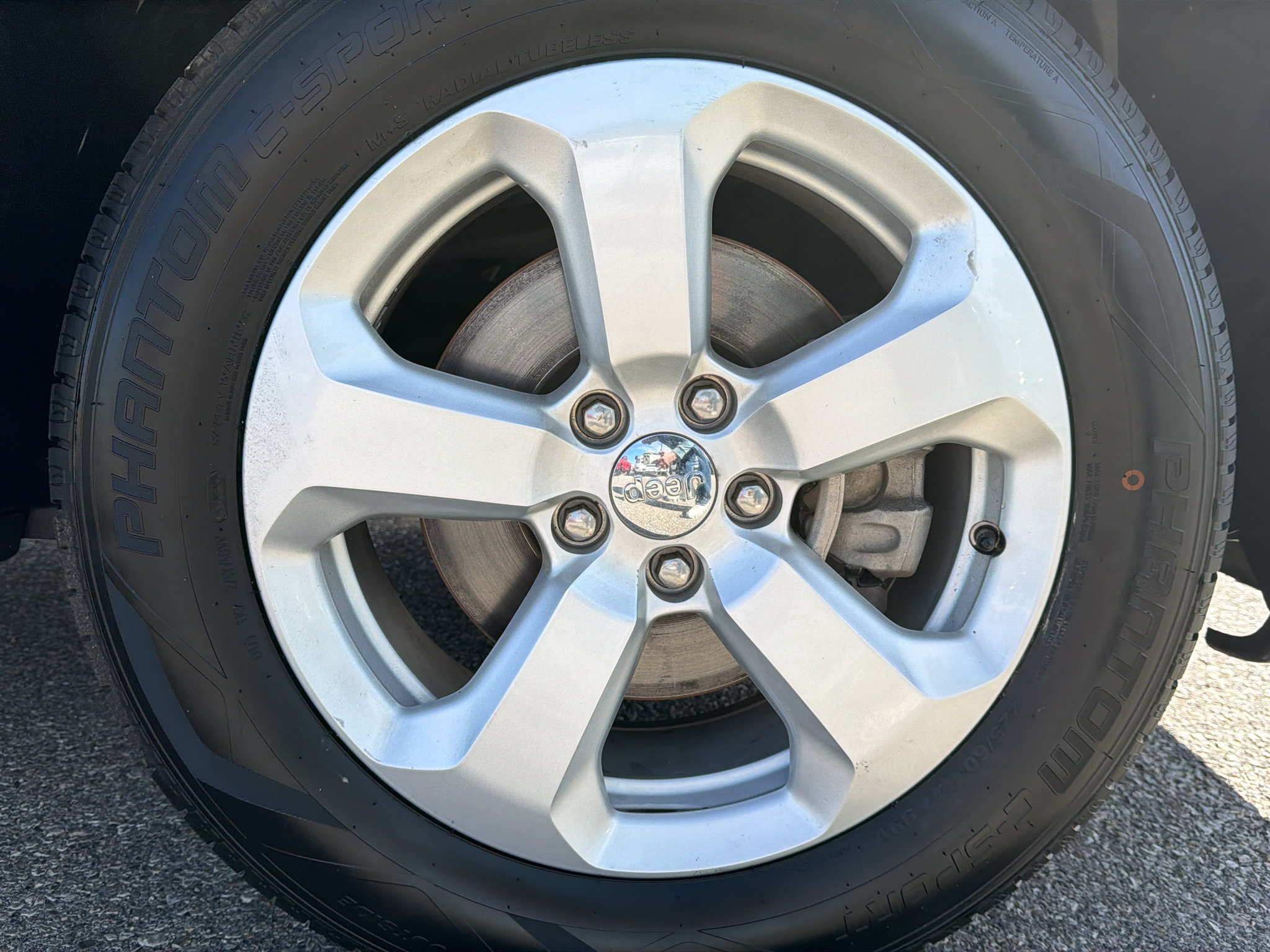 Used 2019 Jeep Compass Latitude w/ Cold Weather Group AWD/4WD image 10