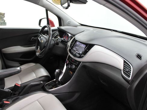 Used 2020 Chevrolet Trax Premier image 27