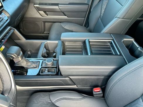 Used 2025 Toyota Tundra SR5 w/ SR5 Premium Package AWD/4WD image 29