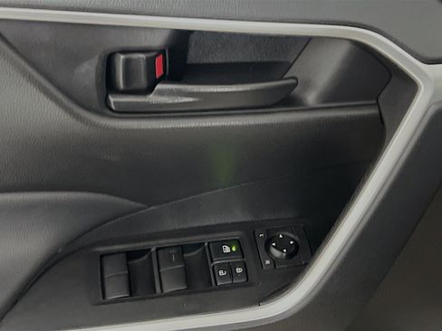 Used 2025 Toyota RAV4 LE image 17