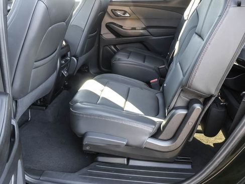 Used 2023 Chevrolet Traverse RS w/ LPO, Floor Liner Package image 28