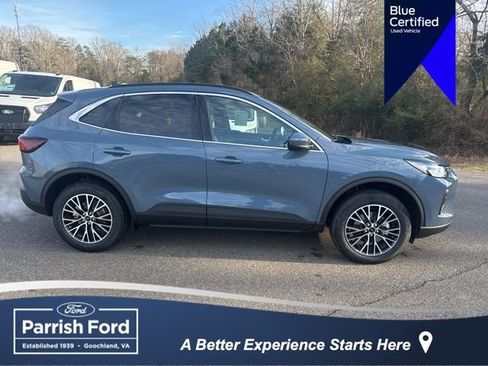 New 2026 Ford Escape SE image 2