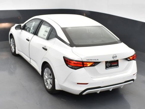 Used 2025 Nissan Sentra S image 46