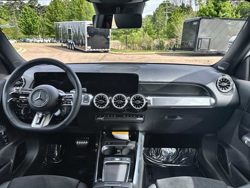 Used 2026 Mercedes-Benz GLB 35 AMG 4MATIC image 20