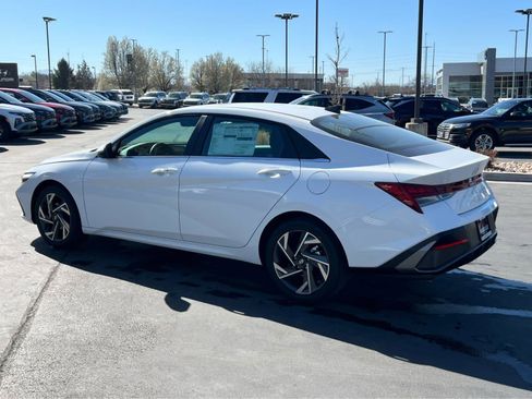 New 2026 Hyundai Elantra Limited FWD image 11