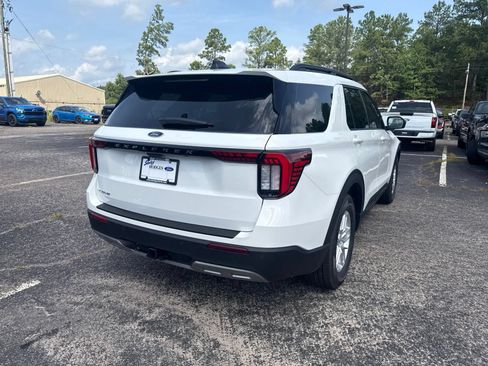 Certified 2026 Ford Explorer Active w/ Active Comfort Package RWD image 7