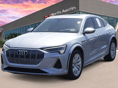 Certified 2023 Audi e-tron S Prestige image 6