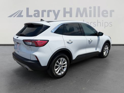 Used 2022 Ford Escape SE FWD image 5
