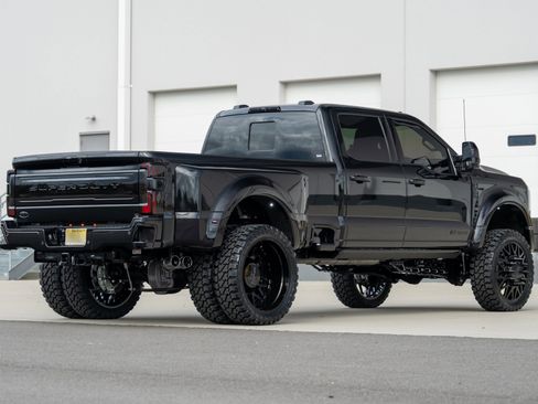 Used 2025 Ford F450 Platinum image 11