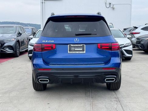 Used 2024 Mercedes-Benz GLB 250 image 11