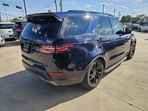Used 2017 Land Rover Discovery HSE AWD/4WD image 6