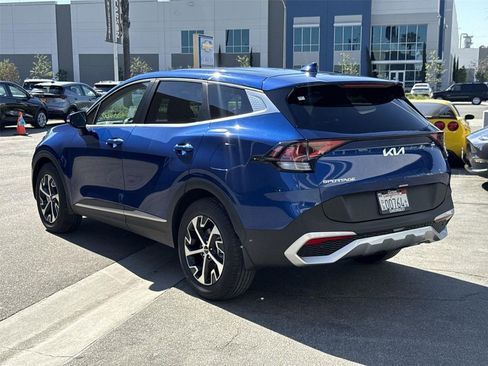Used 2025 Kia Sportage EX image 5